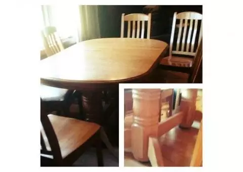 Solid Oak Table 8 Chairs